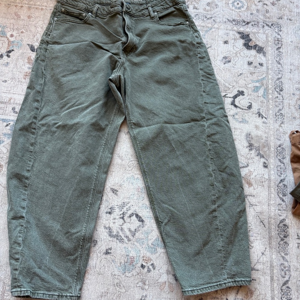 American eagle green barrel jeans